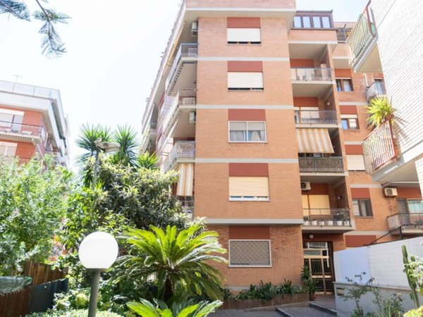 appartamento in vendita a Roma in zona Ostia