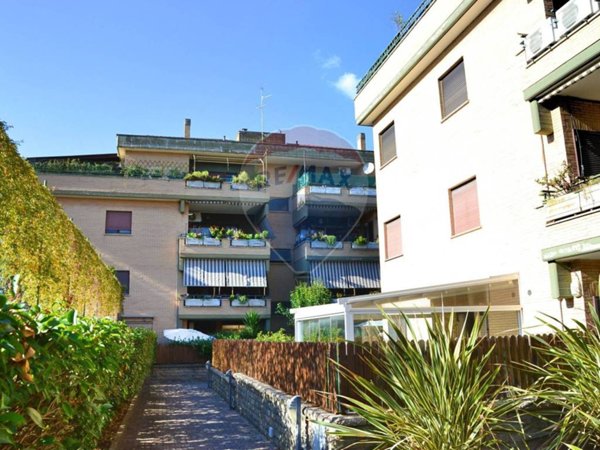 appartamento in vendita a Roma in zona Casalotti