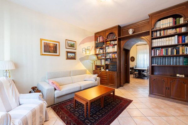 casa indipendente in vendita a Roma in zona Casal Palocco