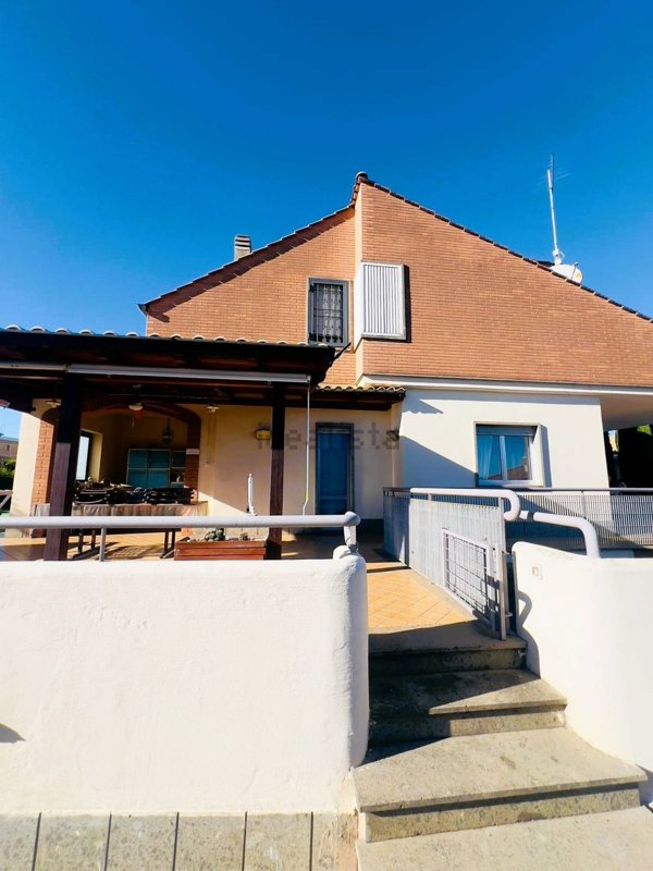 casa indipendente in vendita a Roma in zona Castelverde