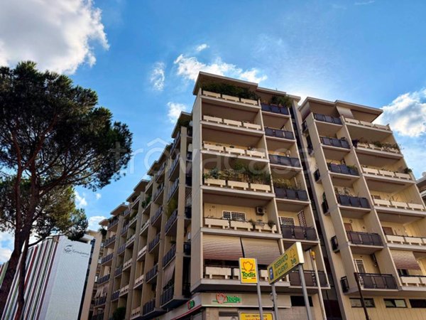 appartamento in vendita a Roma in zona EUR