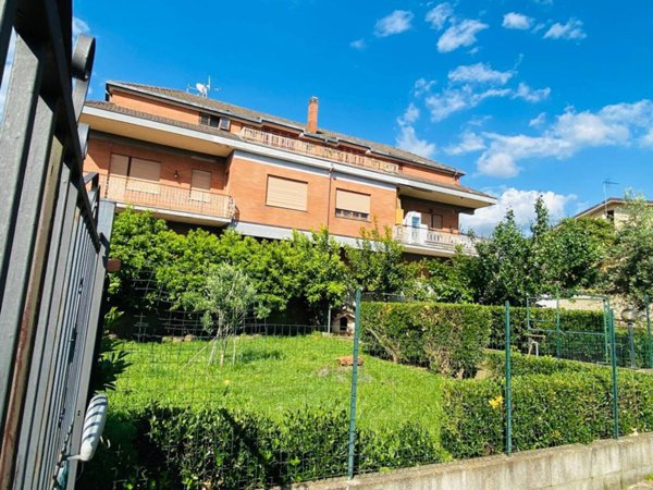 appartamento in vendita a Roma in zona Tor Vergata/Torrenova