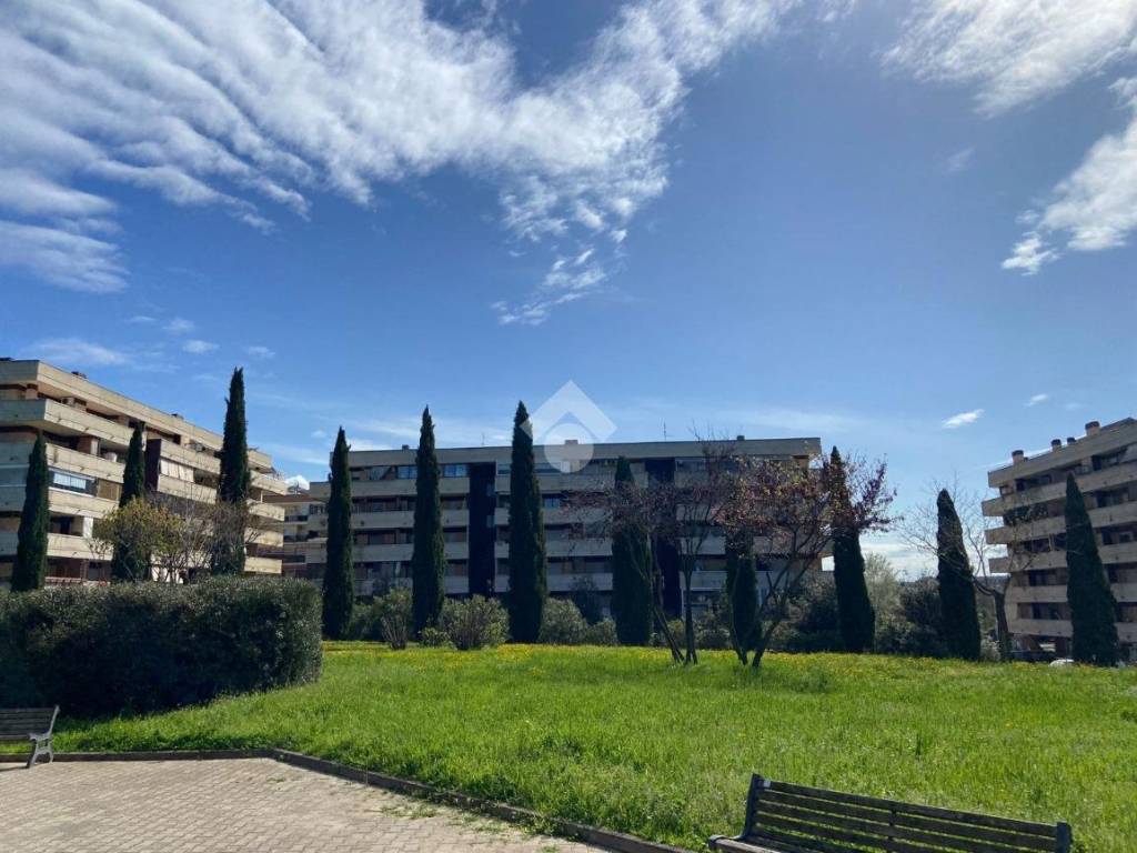 appartamento in vendita a Roma in zona Ponte di Nona