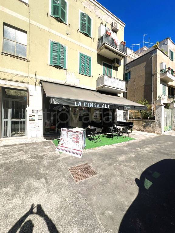 negozio in vendita a Roma in zona Prenestino-Centocelle