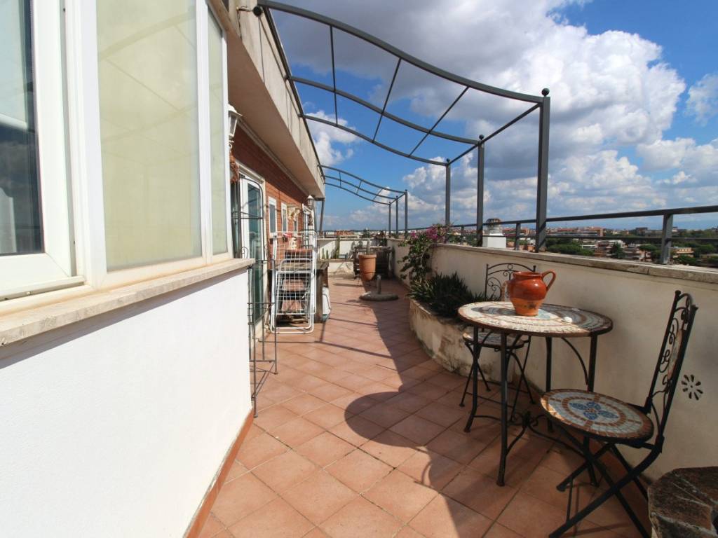 appartamento in vendita a Roma in zona Aurelio
