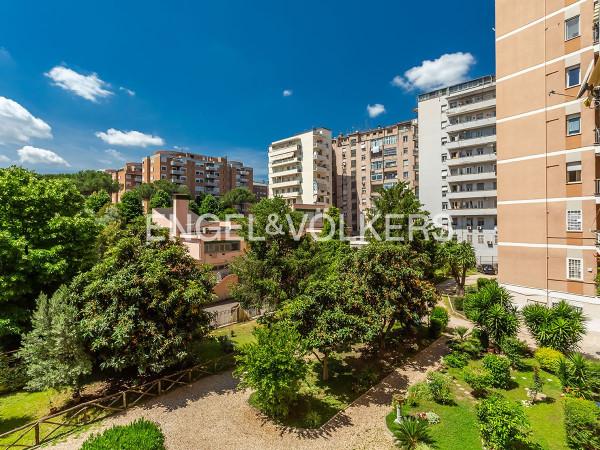 appartamento in vendita a Roma in zona Ostiense