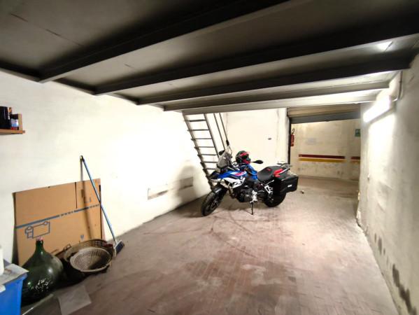 negozio in vendita a Roma in zona Tuscolano