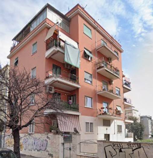 appartamento in vendita a Roma in zona Ostiense