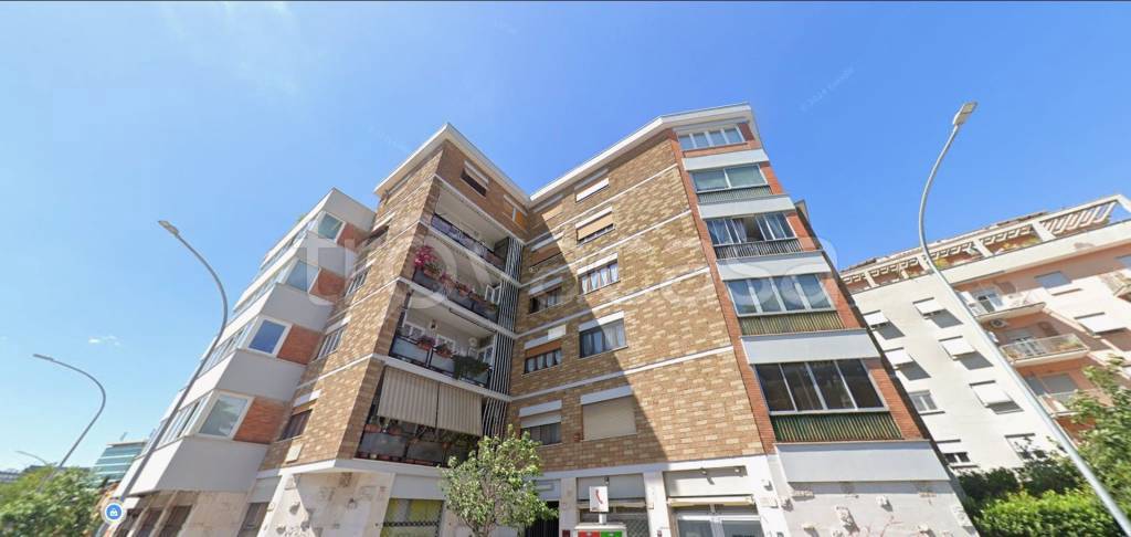 appartamento in vendita a Roma in zona Ardeatino