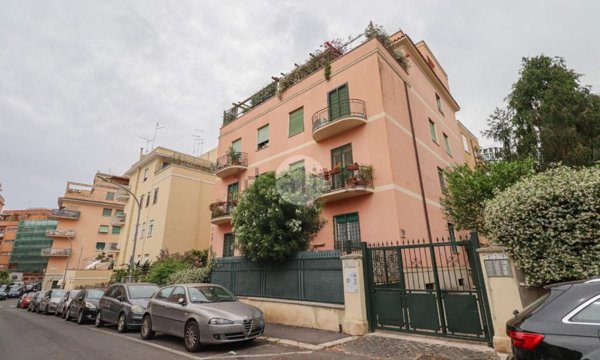 appartamento in vendita a Roma in zona Gianicolense