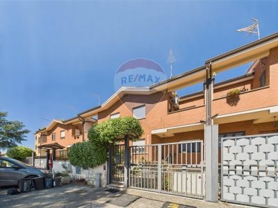 casa indipendente in vendita a Roma in zona Cesano