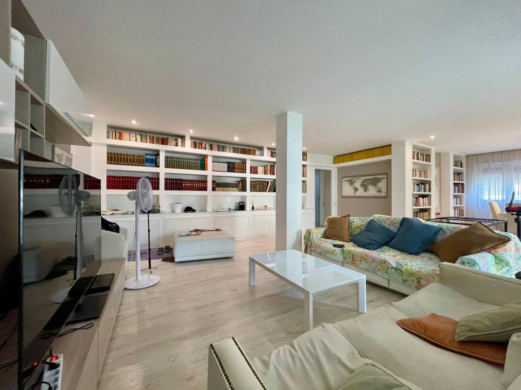 appartamento in vendita a Roma in zona EUR