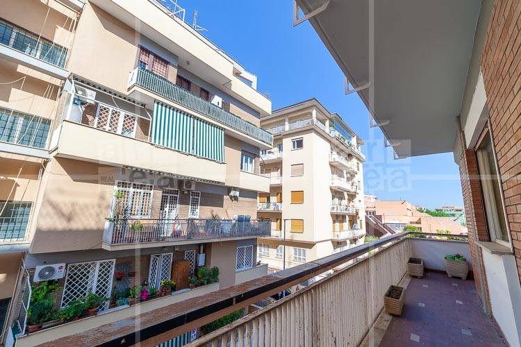 appartamento in vendita a Roma in zona Gianicolense