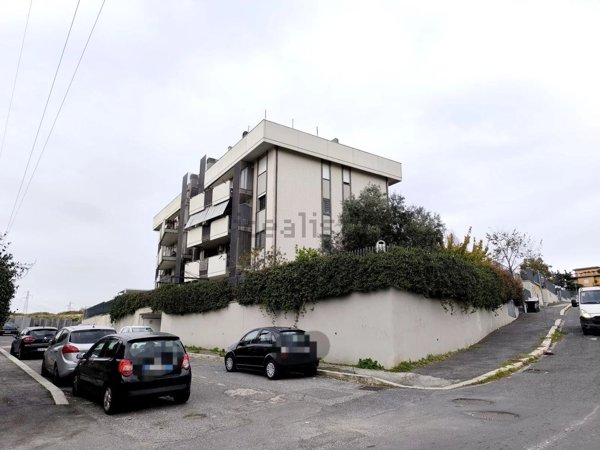 appartamento in vendita a Roma in zona Selva Candida