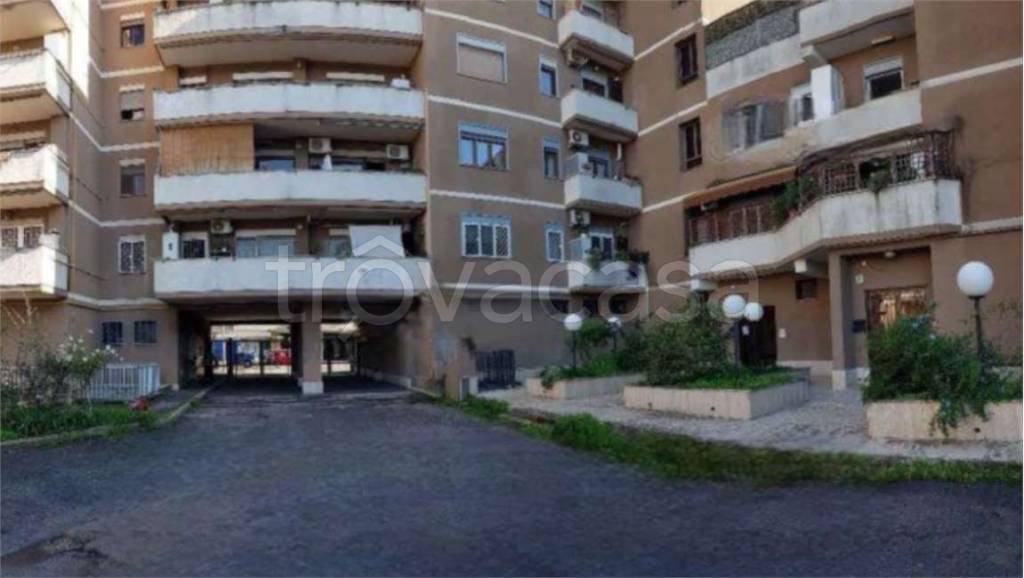 appartamento in vendita a Roma in zona Ponte Mammolo