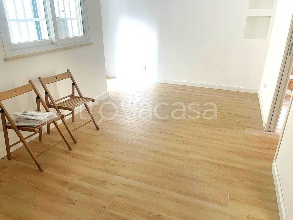 appartamento in vendita a Roma in zona Appio Latino