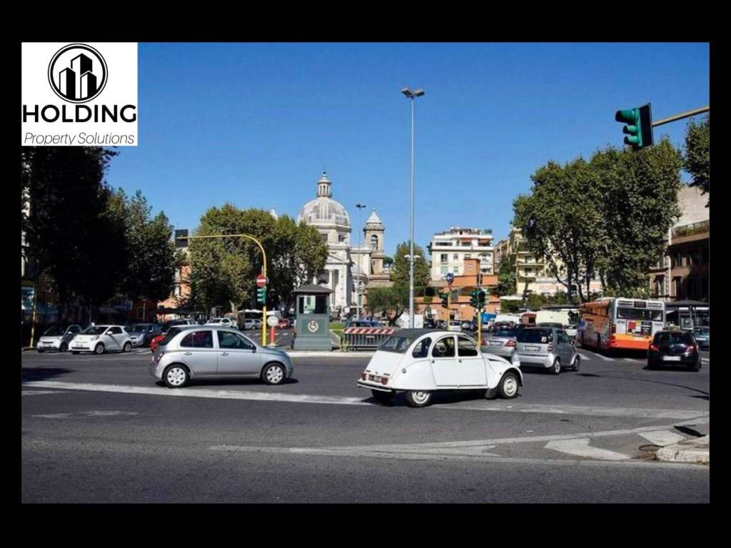 appartamento in vendita a Roma in zona Della Vittoria