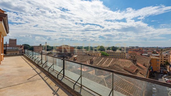 appartamento in vendita a Roma in zona Rione Monti/Campitelli