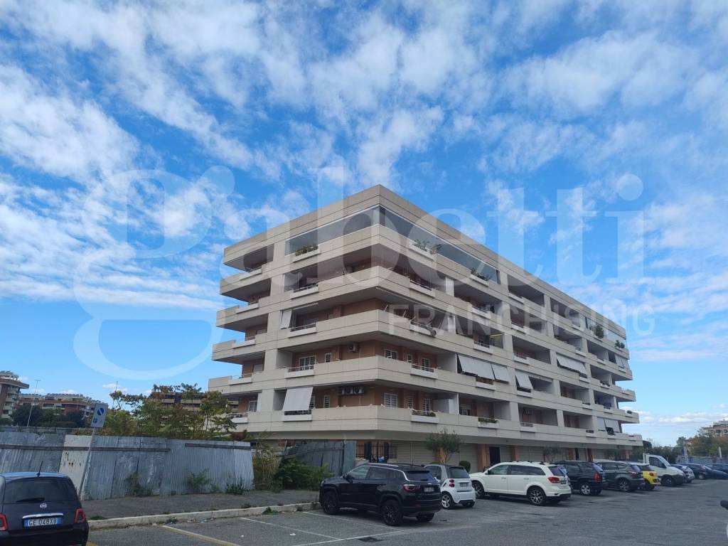 appartamento in vendita a Roma in zona Ponte di Nona