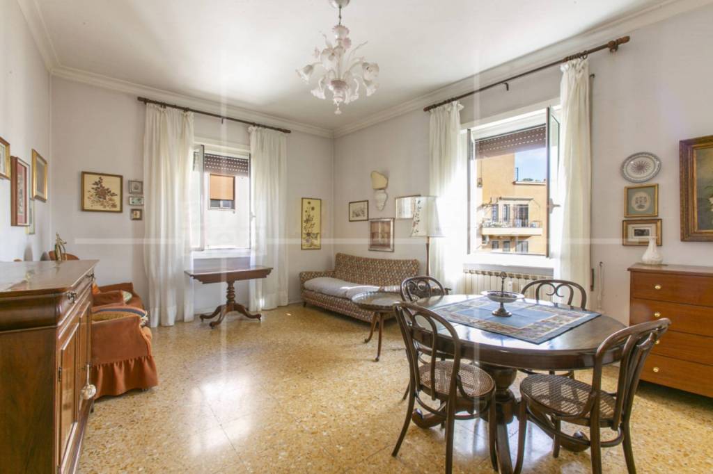 appartamento in vendita a Roma in zona Gianicolense