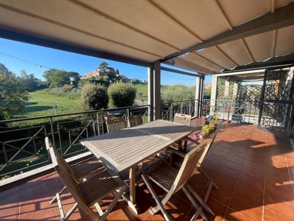 appartamento in vendita a Roma in zona Ardeatino