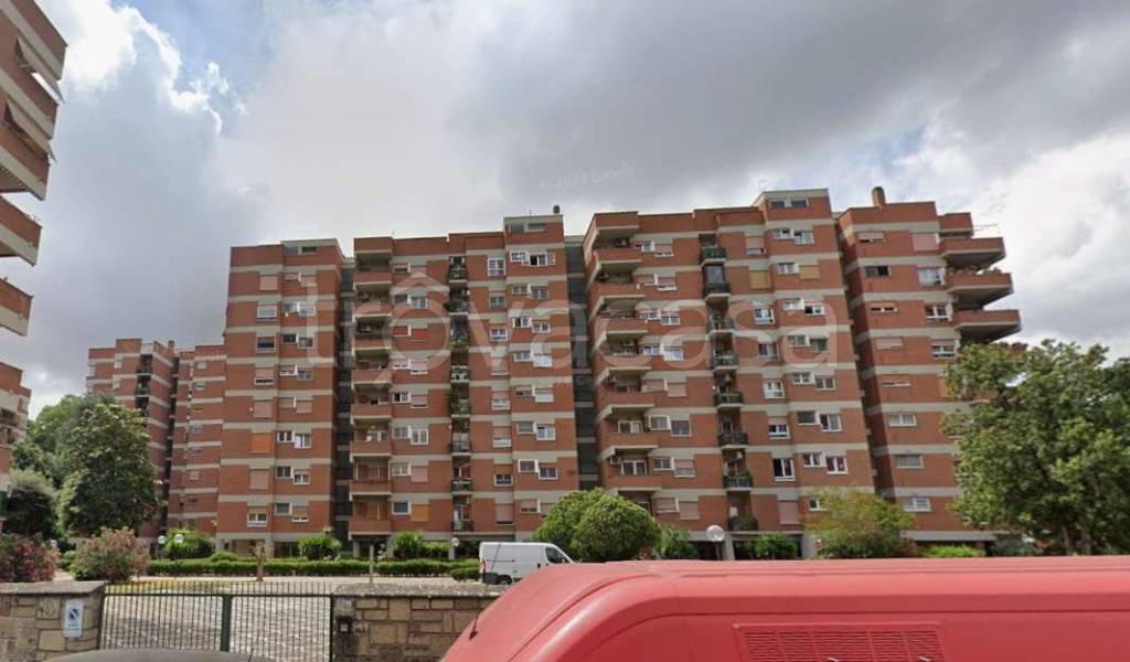 appartamento in vendita a Roma in zona Ardeatino