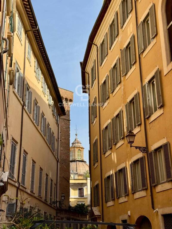 appartamento in vendita a Roma in zona Parione/Sant'Eustachio