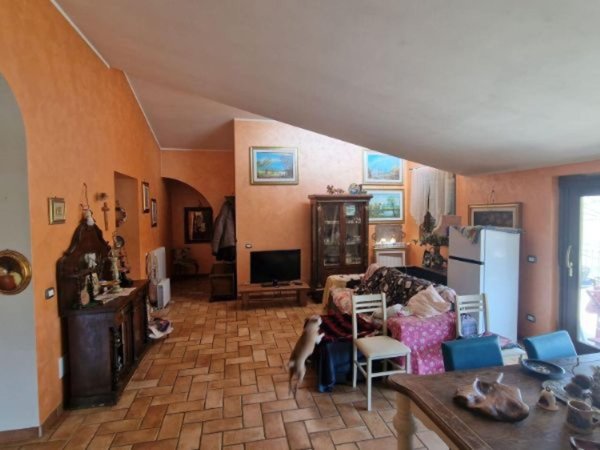 casa indipendente in vendita a Roma in zona Valle Muricana