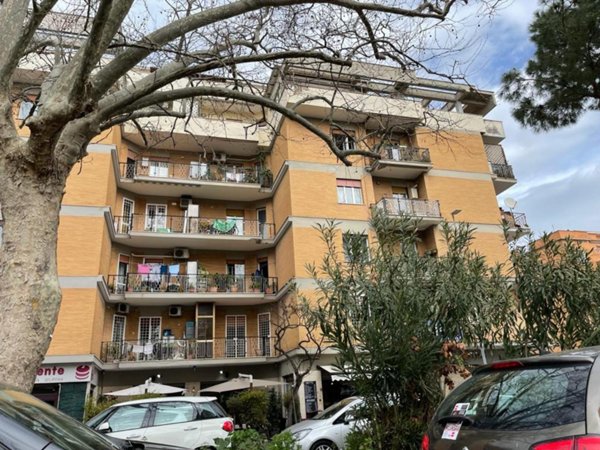 appartamento in vendita a Roma in zona Ostia