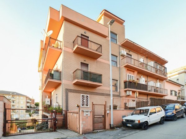 appartamento in vendita a Roma in zona Prima Porta