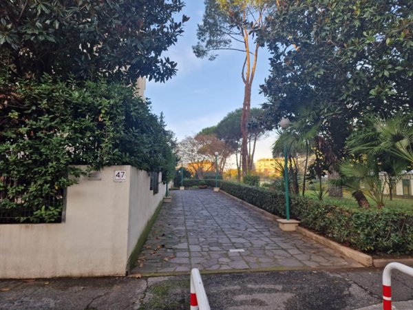 appartamento in vendita a Roma in zona Giuliano Dalmata