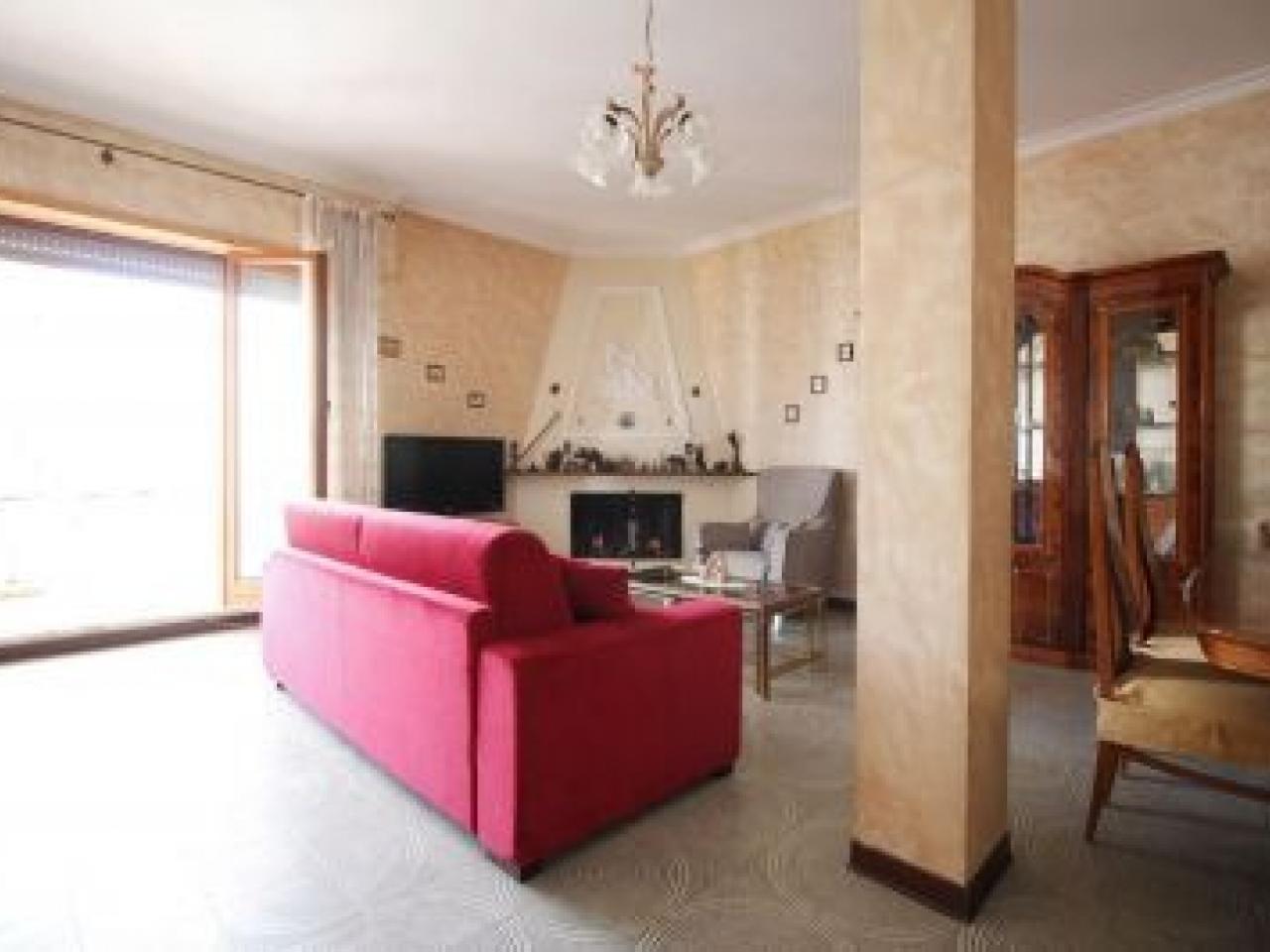 appartamento in vendita a Roma in zona Ostia