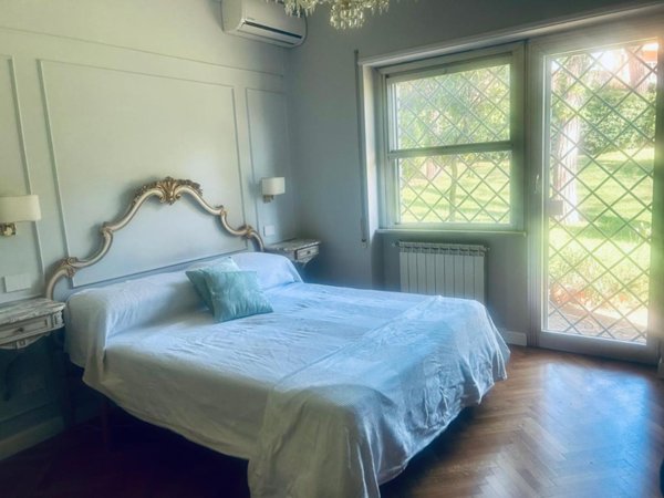 appartamento in vendita a Roma in zona Appio Pignatelli