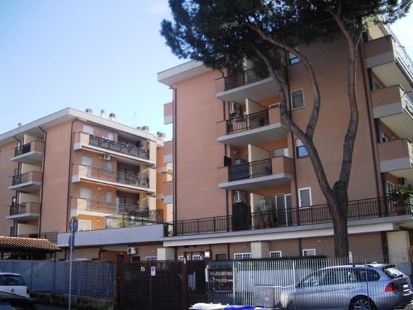 appartamento in vendita a Roma in zona Settecamini