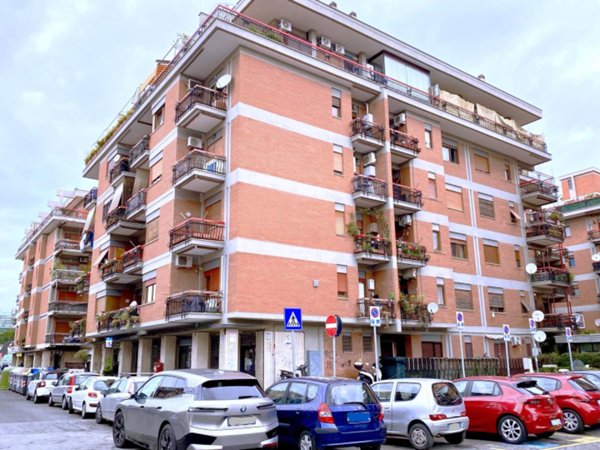 appartamento in vendita a Roma in zona Ostia