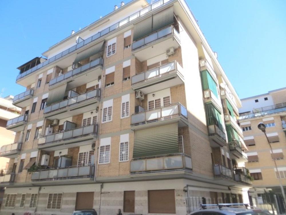 appartamento in vendita a Roma in zona Collatino