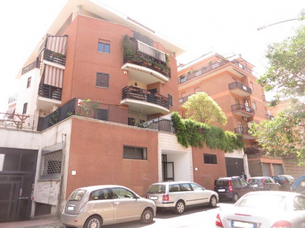 appartamento in vendita a Roma in zona Prenestino-Centocelle