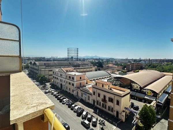 appartamento in vendita a Roma in zona Portuense