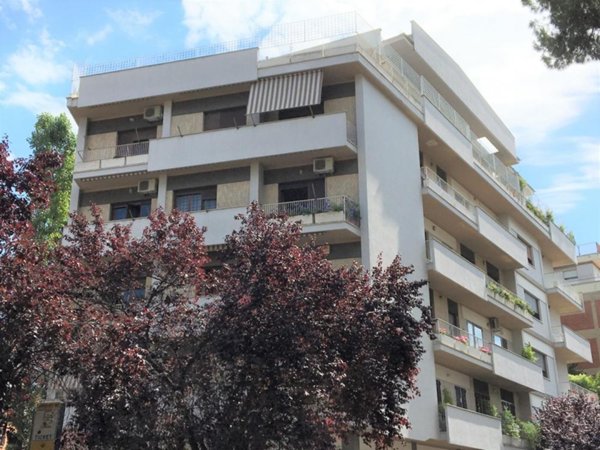 appartamento in vendita a Roma in zona Della Vittoria