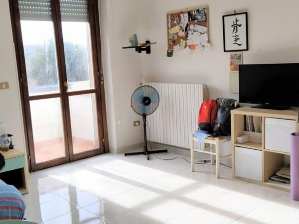 appartamento in vendita a Roma in zona Ardeatino