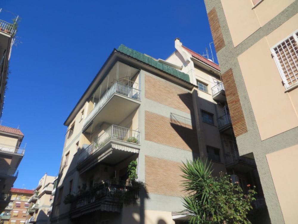 appartamento in vendita a Roma in zona Prenestino-Centocelle