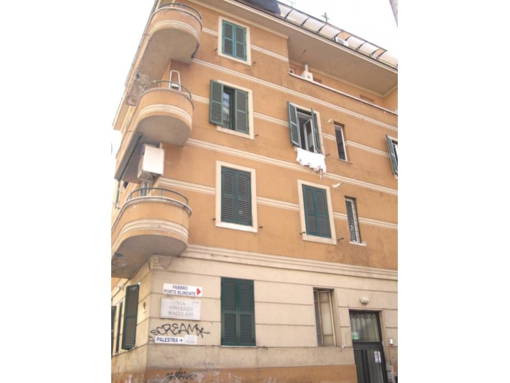 appartamento in vendita a Roma in zona Tuscolano