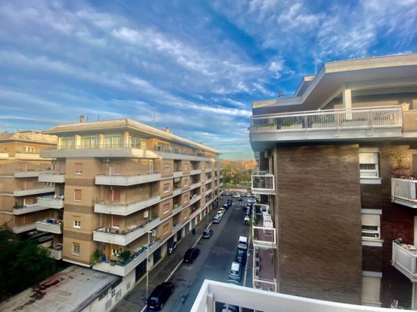 appartamento in vendita a Roma in zona Ostia