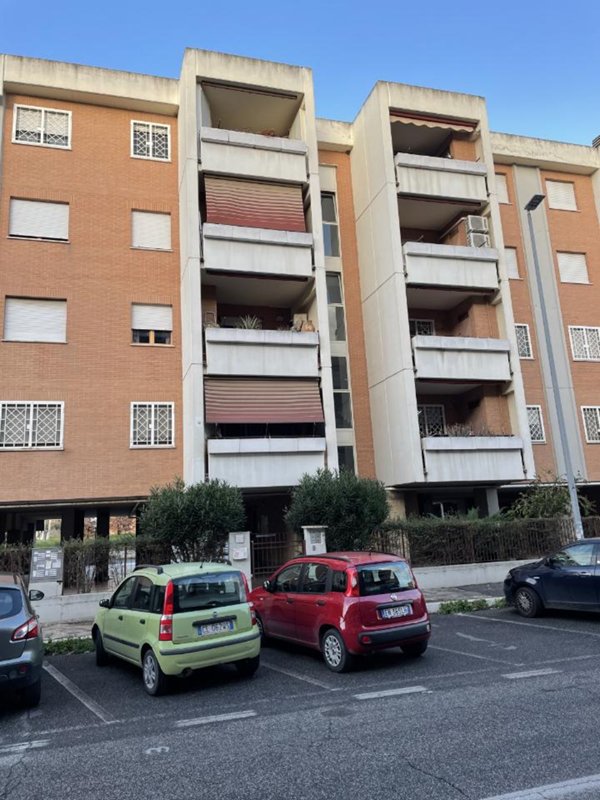 appartamento in vendita a Roma in zona Ponte di Nona