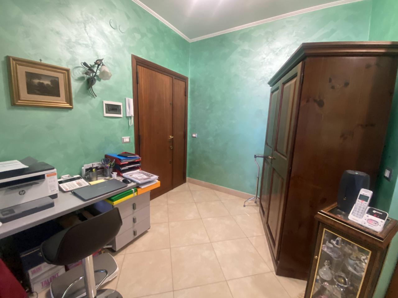 appartamento in vendita a Roma in zona Prenestino-Labicano