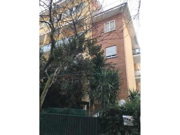appartamento in vendita a Roma in zona Tor di Quinto