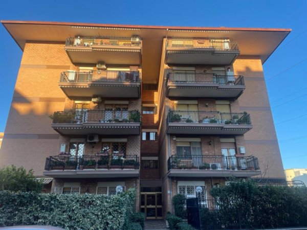 appartamento in vendita a Roma in zona San Basilio