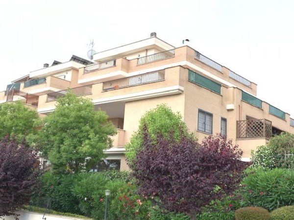 appartamento in vendita a Roma in zona Massimina/Casal Lumbroso