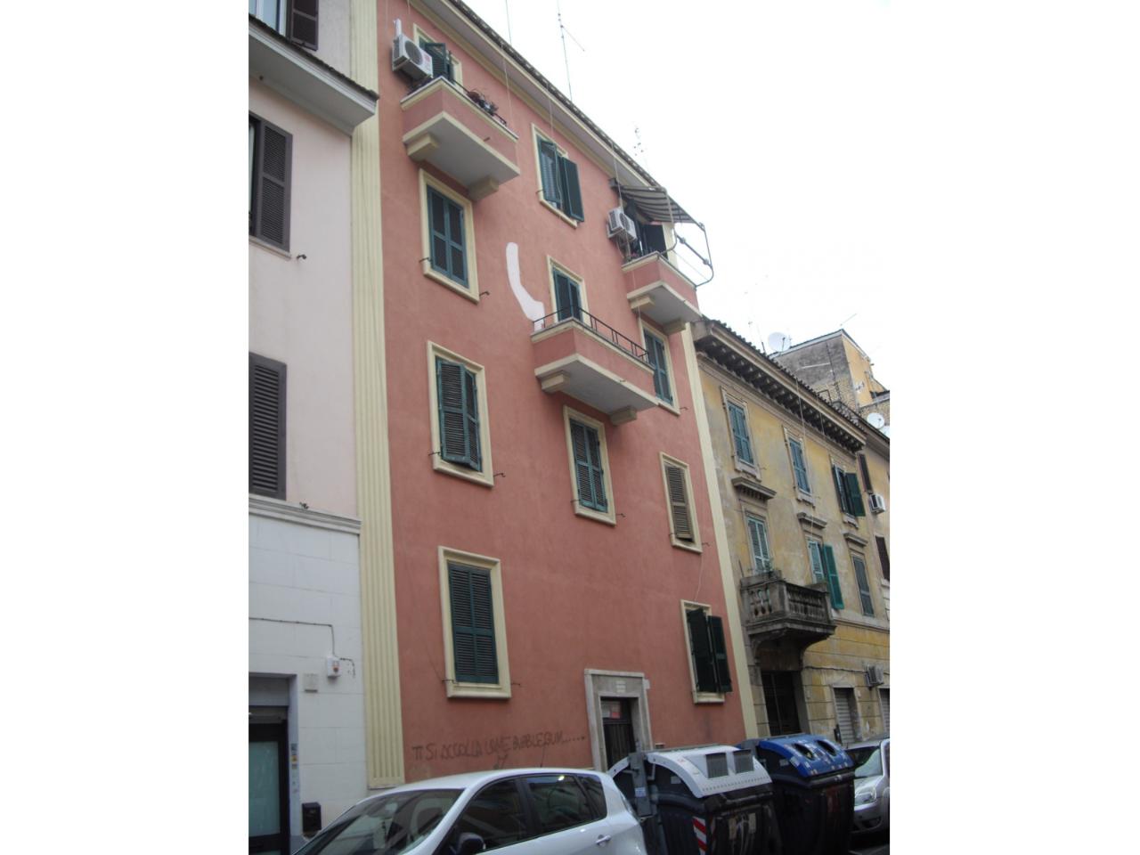 appartamento in vendita a Roma in zona Esquilino