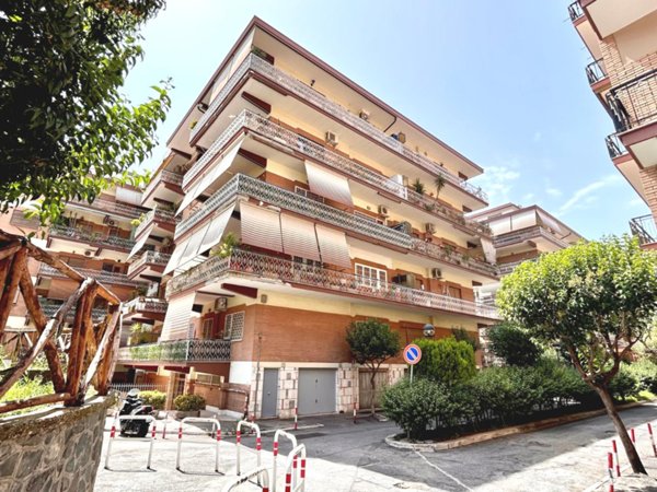 appartamento in vendita a Roma in zona Collatino